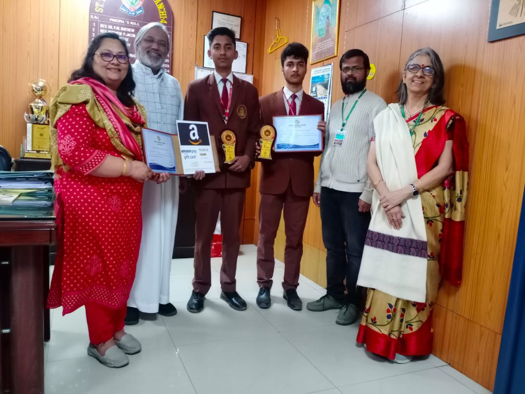 St thomas School wins first in International RBI Quiz competition 2023